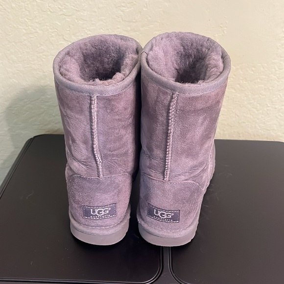 UGG classic Short Boot Grey Size 7 - Picture 5 of 8